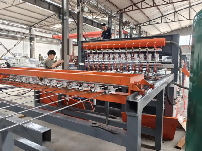 картинка Автоматический станок для сварки сетки (модель D-12) от интернет-магазина Метасила