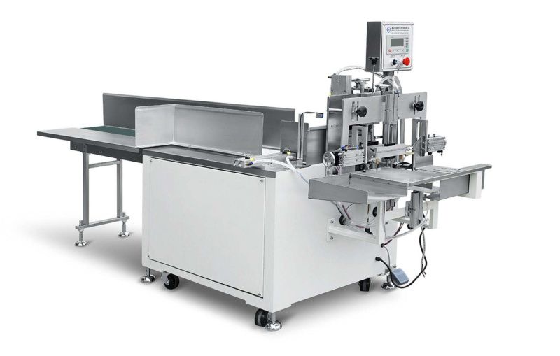 картинка Полуавтоматическое упаковочное оборудование для салфеток (модель К874/01) от интернет-магазина Метасила