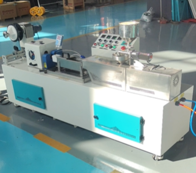 картинка Линия экструзии филамента диаметром до 1 мм, модель 5-8 кг в час от интернет-магазина Метасила