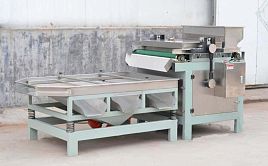 Машина для измельчения орехов FZ54