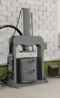 фото Полуавтоматический станок для упаковки герметика в пластиковые тубы (модель N654F) от магазина Метасила